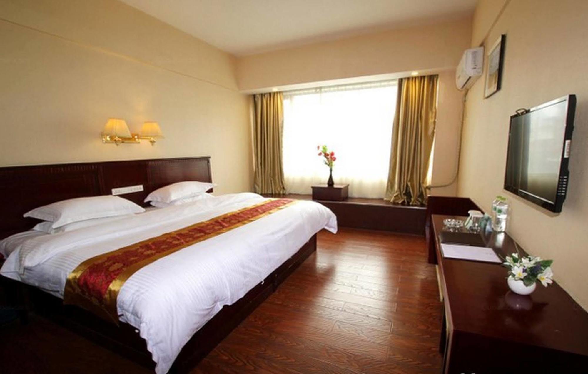 Greentree Inn Guangxi Guilin Lingui Jinshan Square Jinshui Road Express Hotel Buitenkant foto