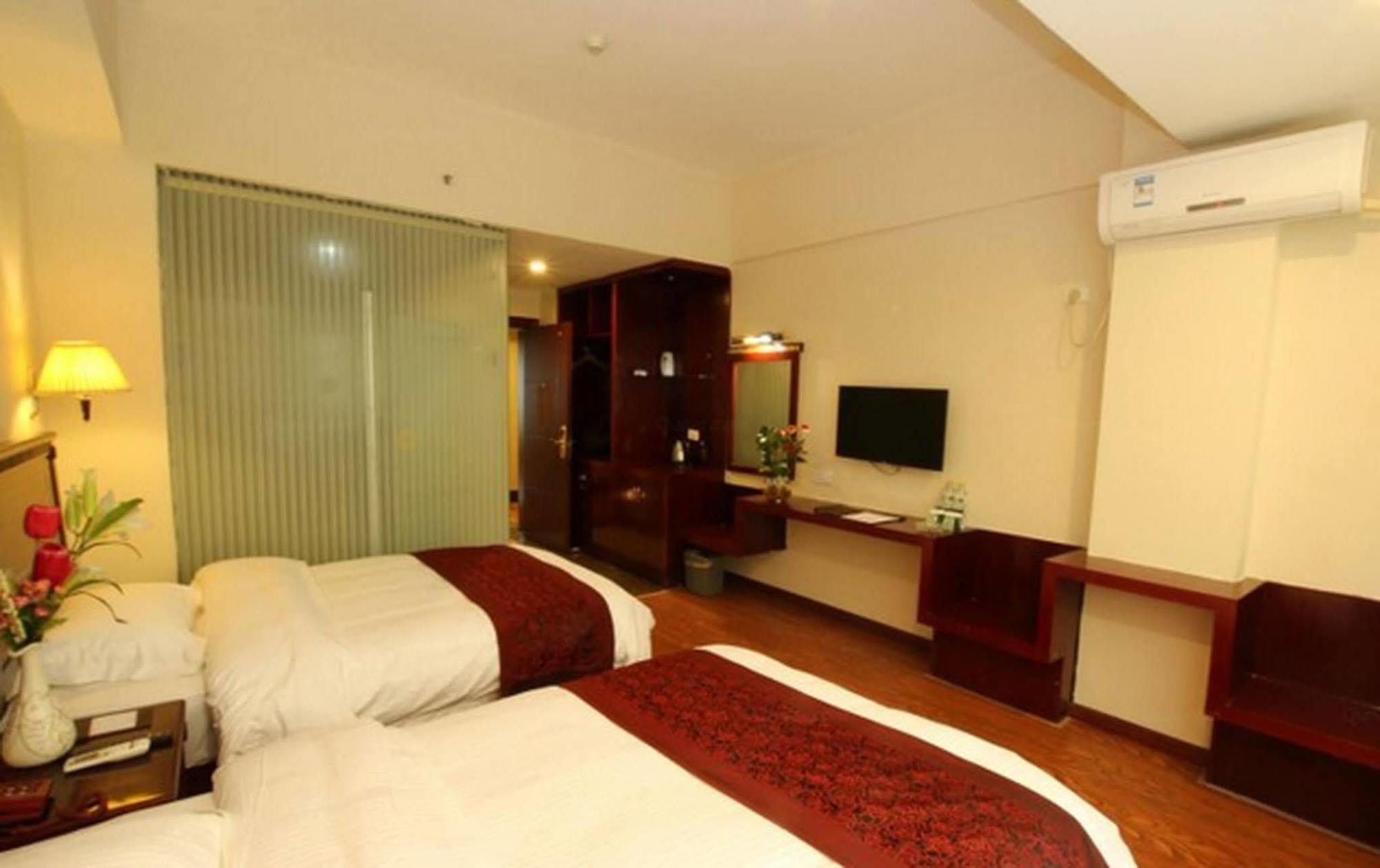 Greentree Inn Guangxi Guilin Lingui Jinshan Square Jinshui Road Express Hotel Buitenkant foto